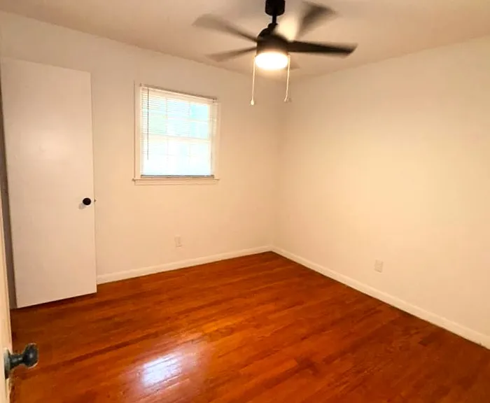 908 Woodale Cir — Photo 11