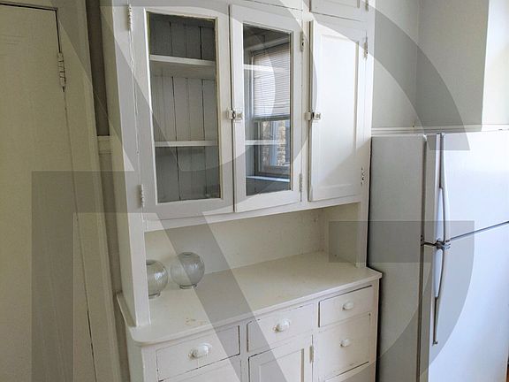 3rd image of 1444 W Byron St #14443
