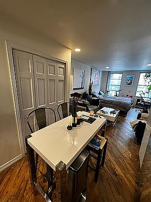 1st image of 120 Orchard St APT 4
