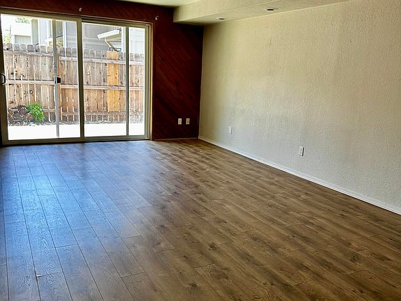 2nd image of 1111 Stevens St APT 12
