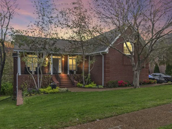 4832 Myra Dr, Hermitage, TN 37076