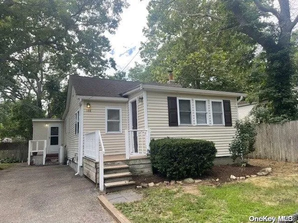 188 Lynbrook Drive, Mastic Beach, NY 11951