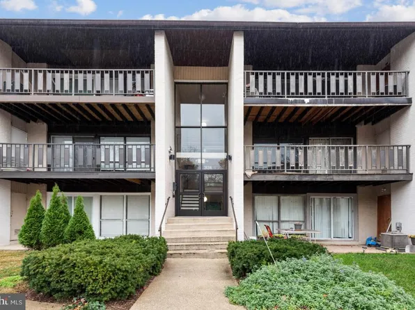 3134 Brinkley Rd #11-T-2, Temple Hills, MD 20748