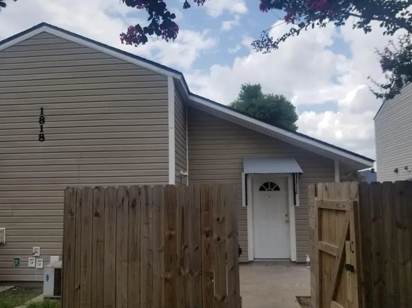 1818 Fox Run Dr APT 2, Lake Charles, LA 70605