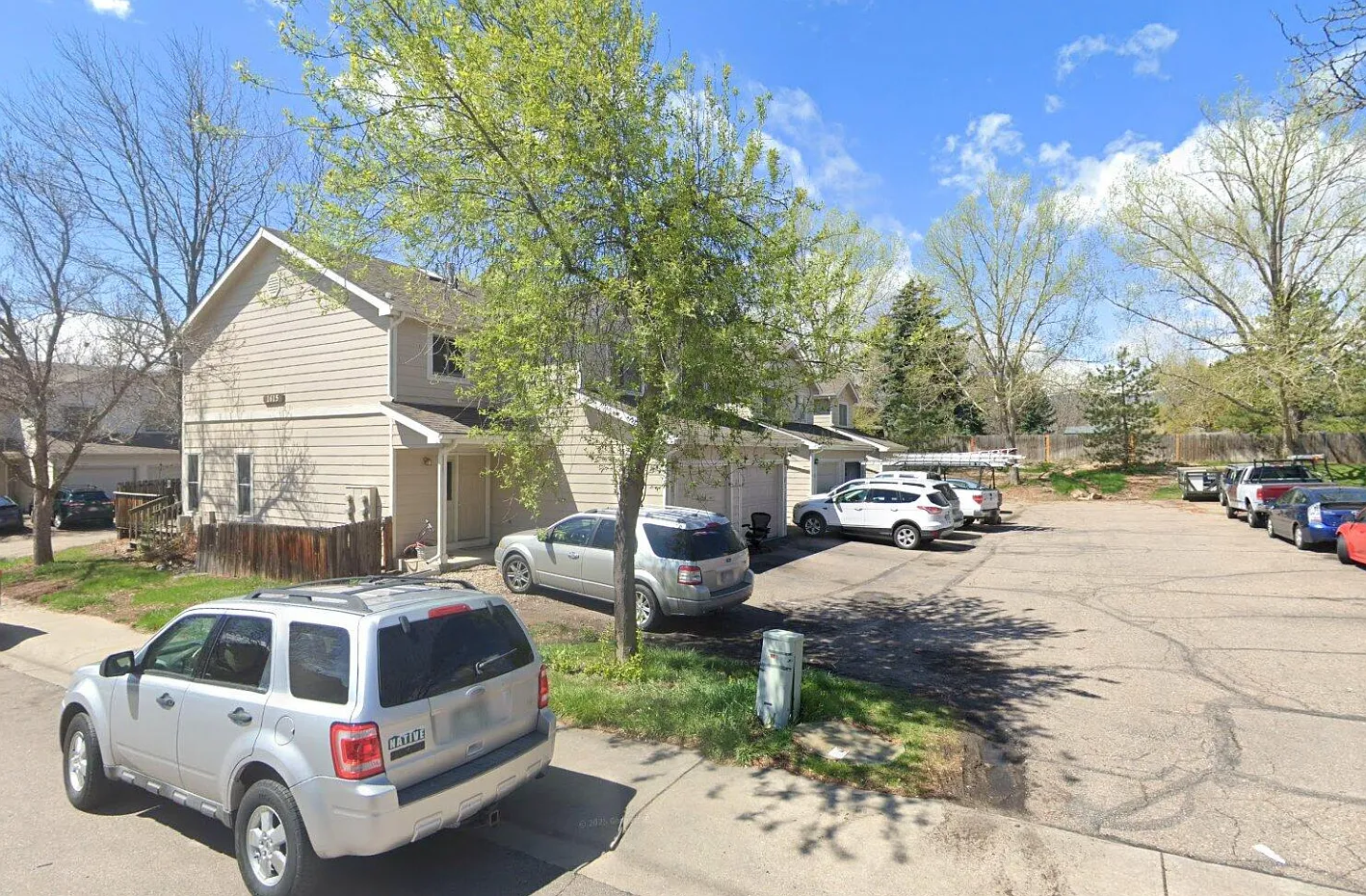4 bed, 3.5 bath, 1700 sqft, $1,000 — Photo 1