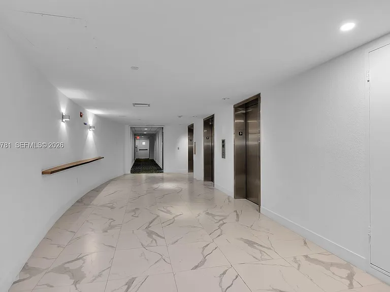 1000 West Ave #301 — Photo 10