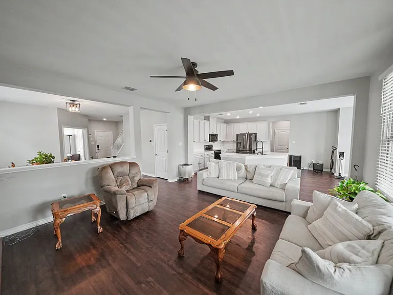 9406 Copperway — Photo 11