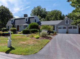 1 Stone Tower Ln, Barrington, RI 02806
