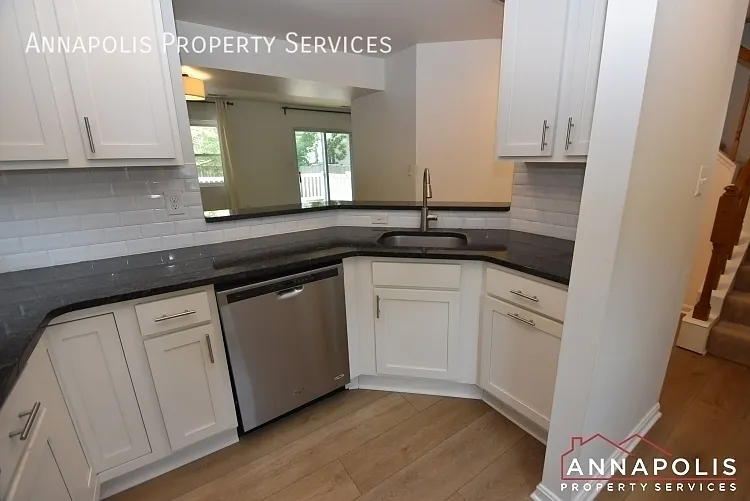 1625 Hilltop Rd — Photo 2