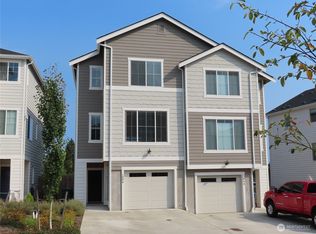 1006 NW Highgarden Dr, Bremerton, WA 98311