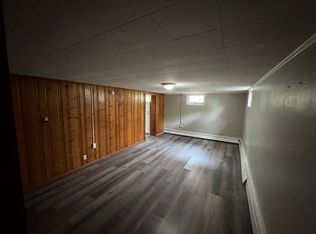 531 N McKenzie St APT 6, Adrian, MI 49221