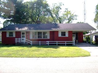 106 S 3rd St, Avoca, WI 53506