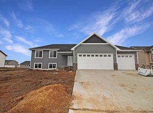 17 Olive Tree Cir, Minot, ND 58703