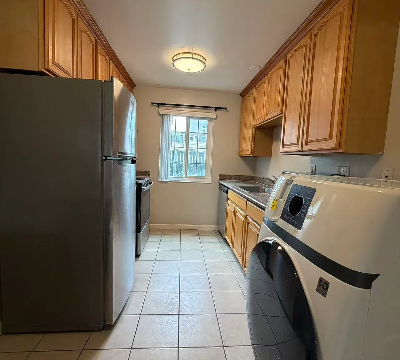 2 bed, 800 sqft, $2,800 — Photo 3