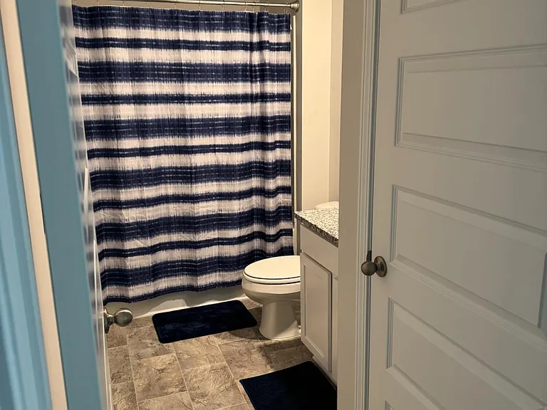5409 Victoria — Photo 23