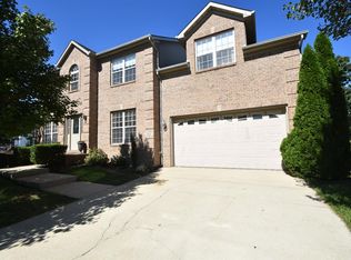 2051 Elmwood Dr, Versailles, KY 40383