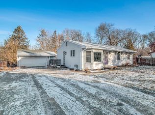 9244 Robertdale Dr, Clarkston, MI 48346