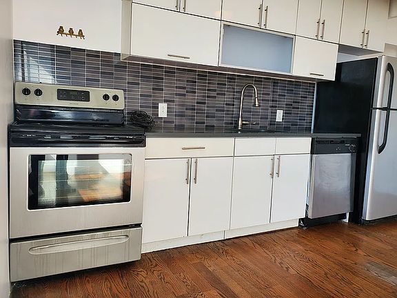 5th image of 499 Ocean Pkwy #4