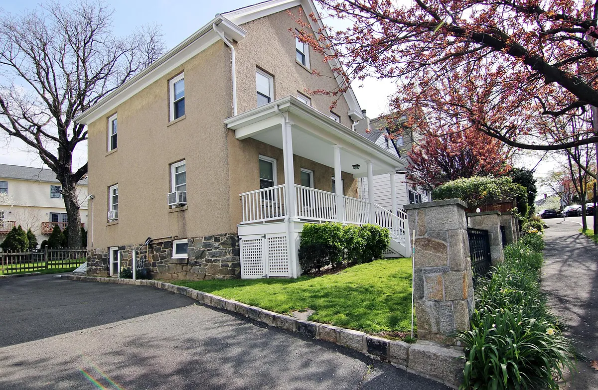 Building Photo - 25 Division St #B