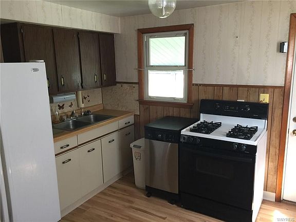 5th image of 66 Chauncey St
