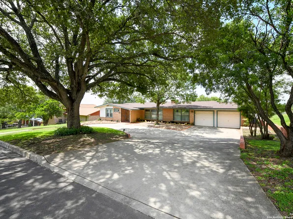 222 Highview, San Antonio, TX 78228