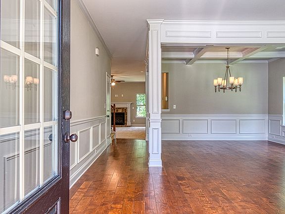 Foyer to formal LR and DR