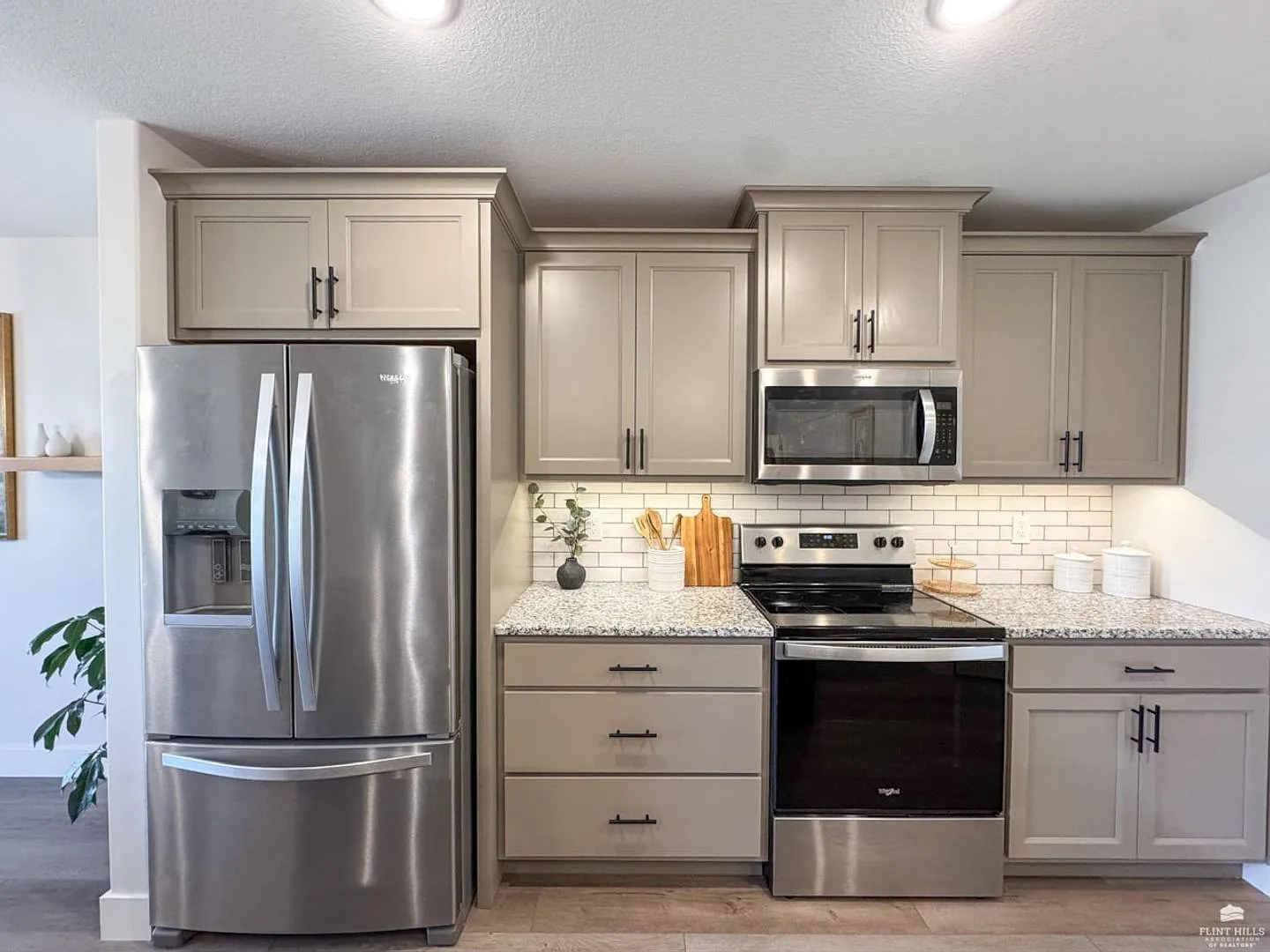 Newly Built! + Stainless Steel Appliances + 2-Car-Garage + Large Backyard + Washer & Dryer Includ... — Photo 3