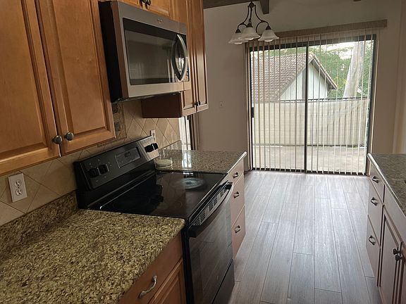 5th image of 868 Highland Dr APT 6
