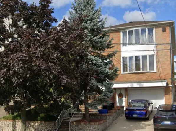 599 W Fingerboard Rd #2, Staten Island, NY 10305