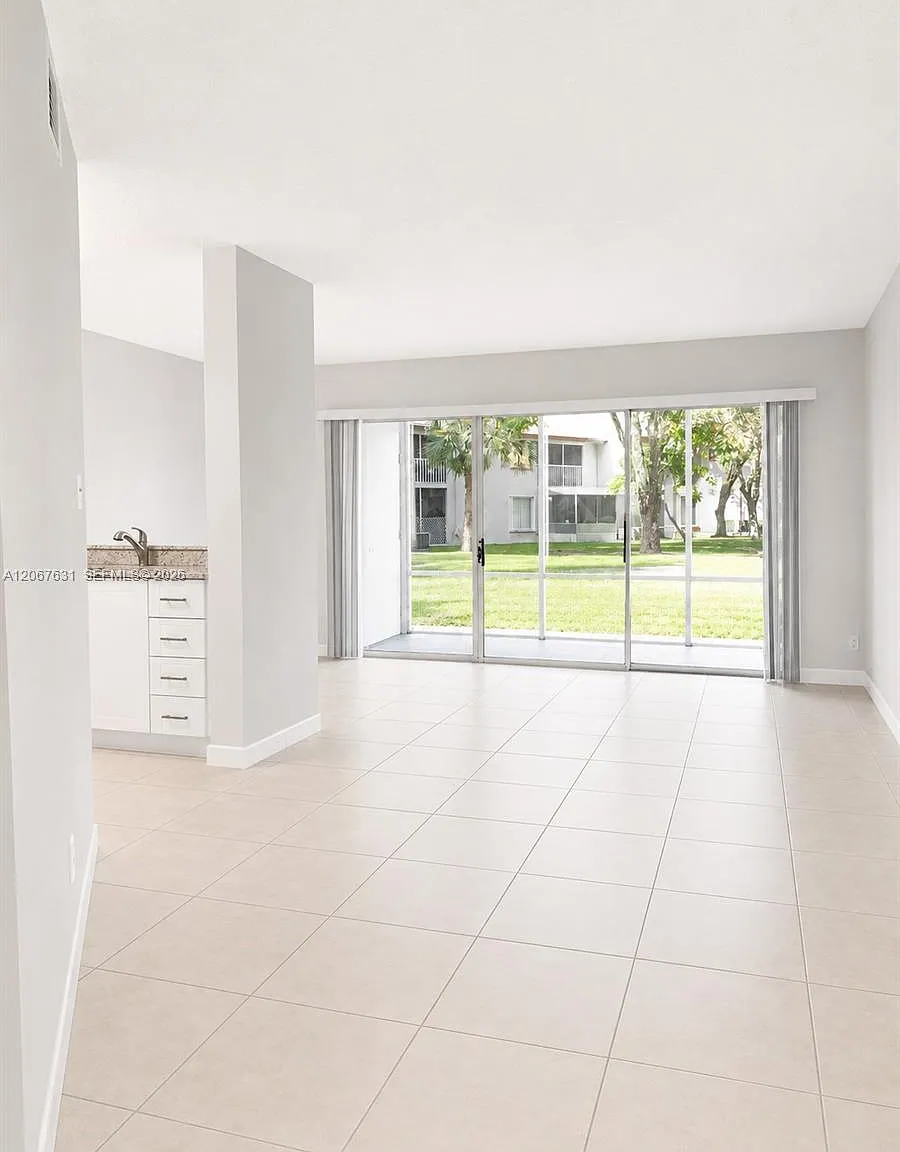 Parc Vista Condo — Photo 4