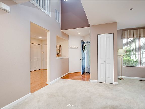 Vaulted ceiling in entry