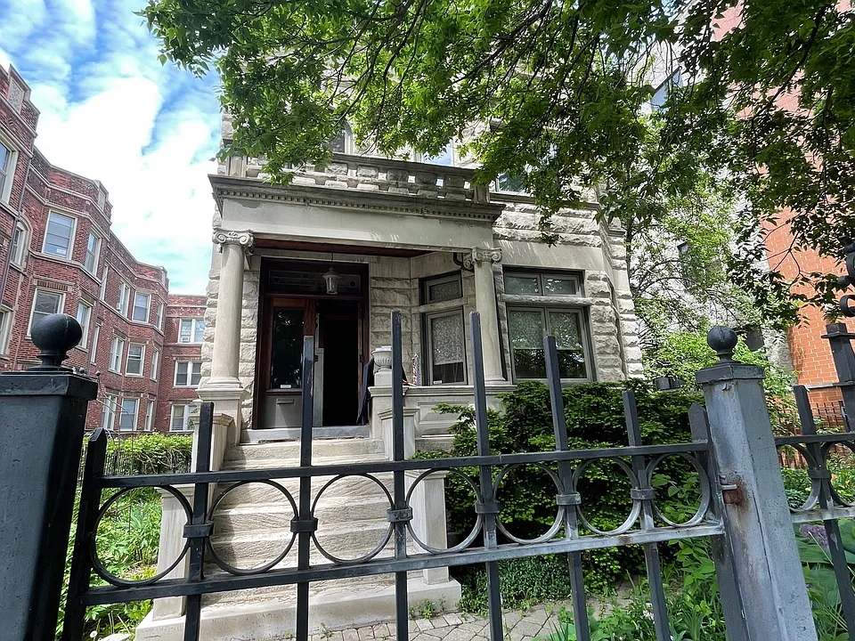 940 W Cuyler Ave #1