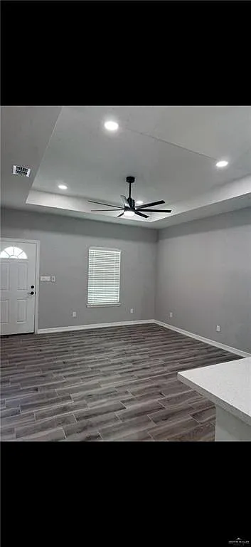 Building Photo - 1319 San Vicente Ave #1
