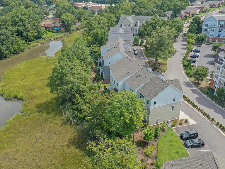 446 Westport St — Photo 30