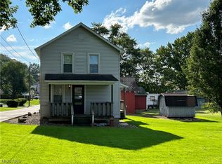 163 E Silver St, Waynesburg, OH 44688