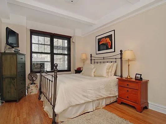 Sold by Sotheby's International Realty | media 8