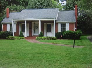 1402 Wiltshire St, High Point, NC 27265