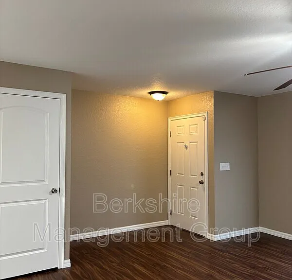 2405 Avenue C SW #A — Photo 13
