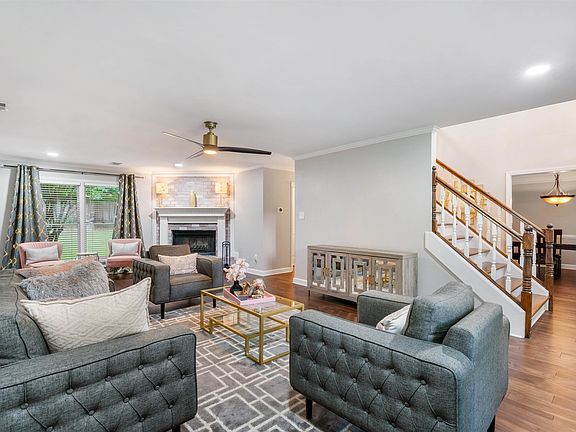 3rd image of 8892 Forest Breeze Dr