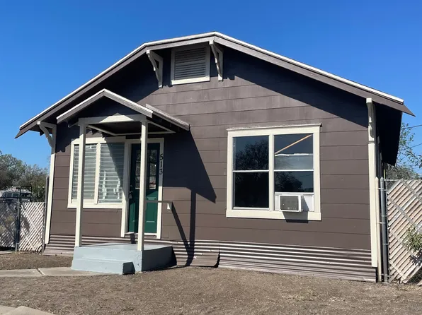 513 S 10th St #A, Kingsville, TX 78363