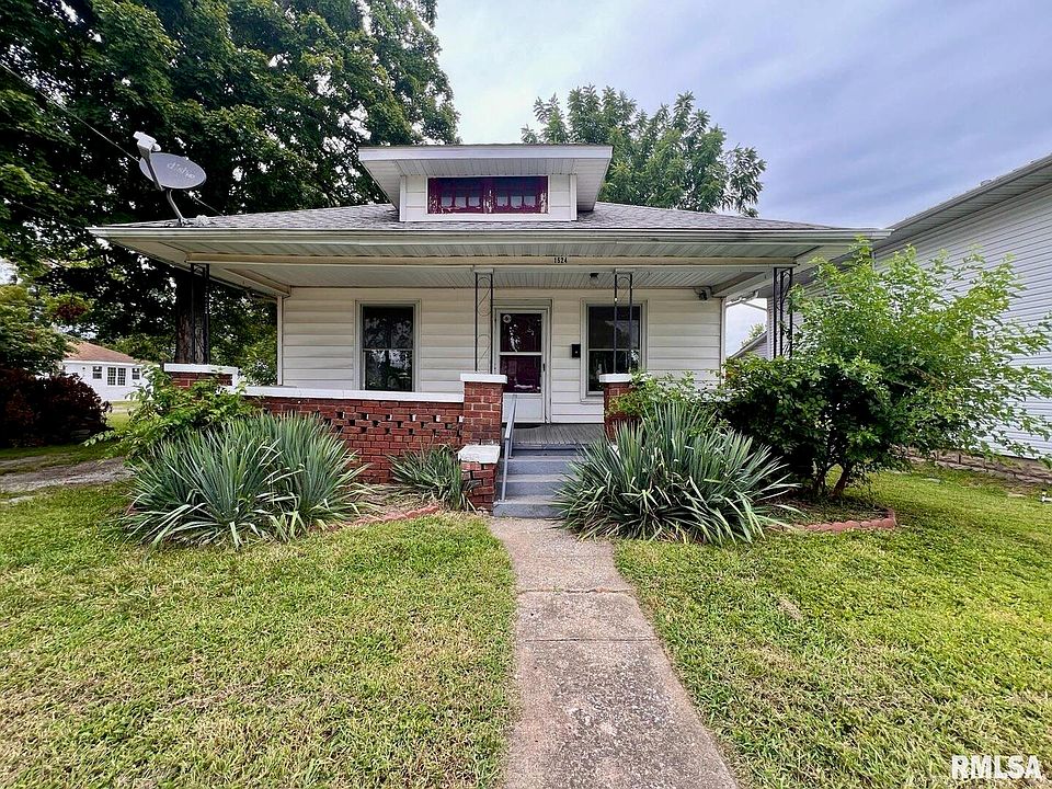 1st image of 1524 Elm St