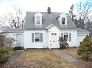 30 Hampton St, Auburn, MA 01501