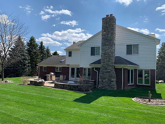 2nd image of 7235 Wellington Pl