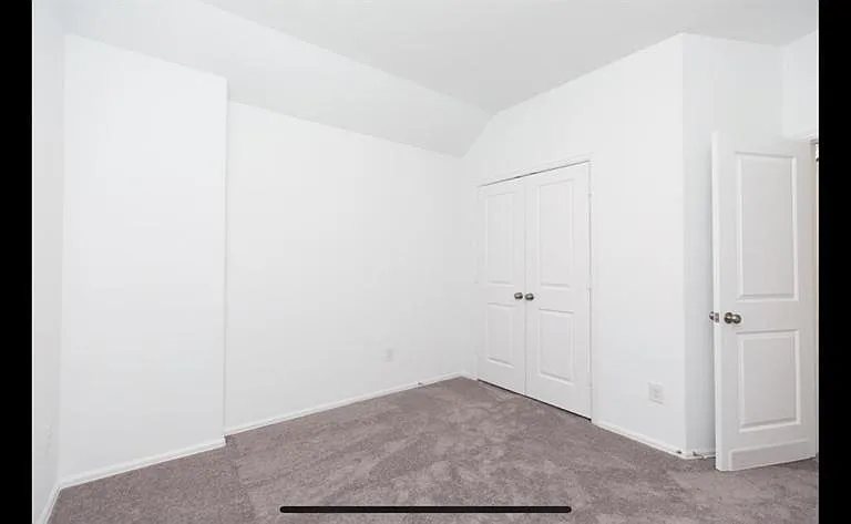 19044 Pinewood Grove Trl — Photo 16