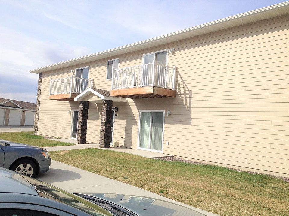 1st image of 509 Sixteen Avenue Cir NE #8
