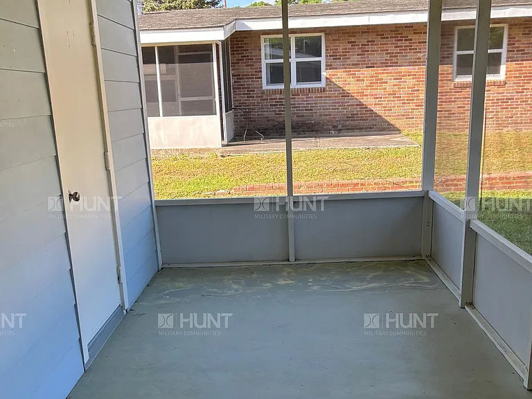 549 Dahlia Dr — Photo 4
