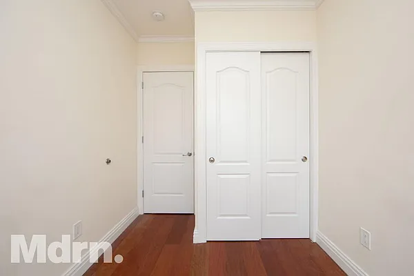 Rented by Mdrn Residential | media 4