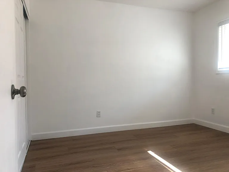 8431 Valencia Dr — Photo 6