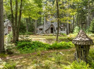 12 River View Dr, Boothbay, ME 04537