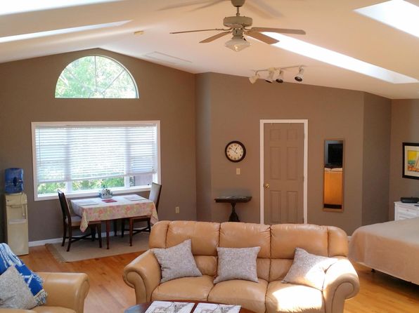 (undisclosed Address)